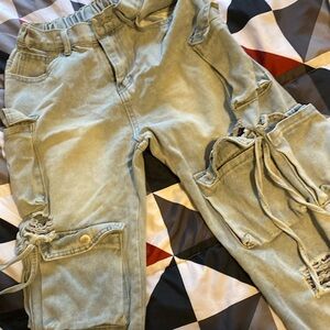 Blue jeans never had them on I don’t like how they fix on me